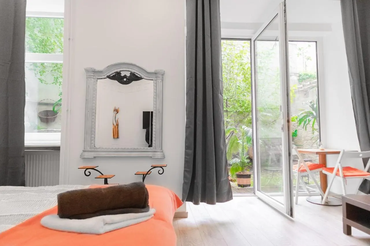 Fullfilling 3Br Shared Apartment With Pleasing Patio Vienna