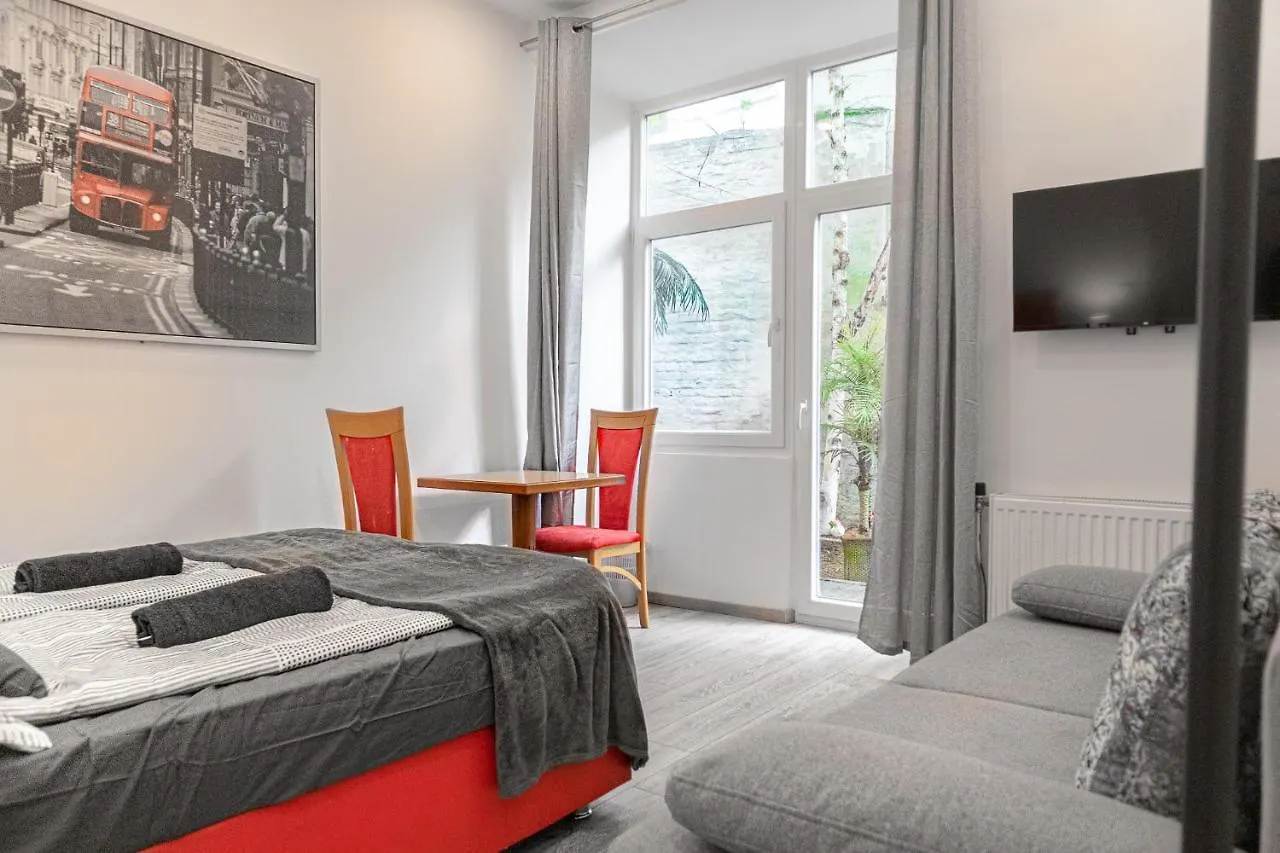 Fullfilling 3Br Shared Apartment With Pleasing Patio Vienna