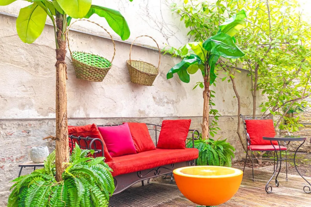 Fullfilling 3Br Shared Apartment With Pleasing Patio Vienna Austria